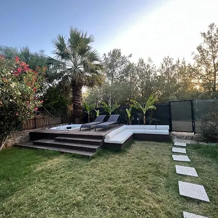 Oludeniz Luxury With Jacuzzi, Common Pool フェティエ