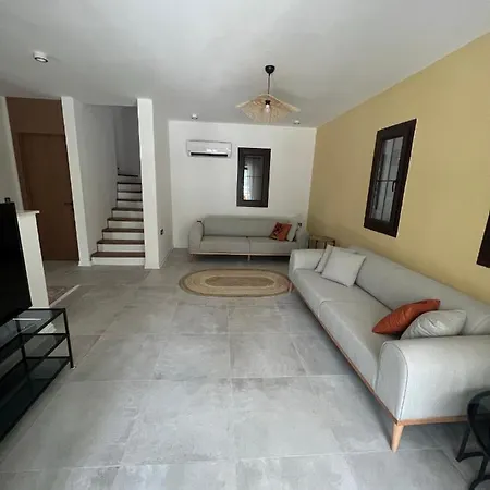 Oludeniz Luxury With Jacuzzi, Common Pool Vila