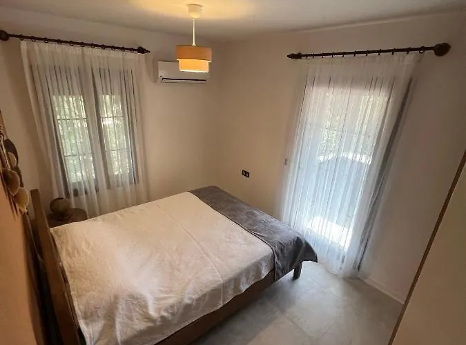 Oludeniz Luxury With Jacuzzi, Common Pool