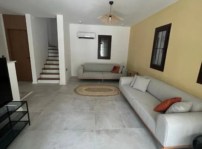 Oludeniz Luxury With Jacuzzi, Common Pool Villa