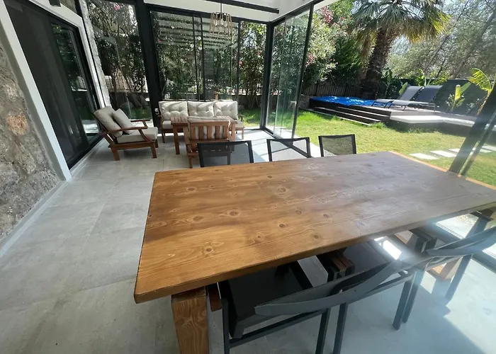 Villa Oludeniz Luxury With Jacuzzi, Common Pool